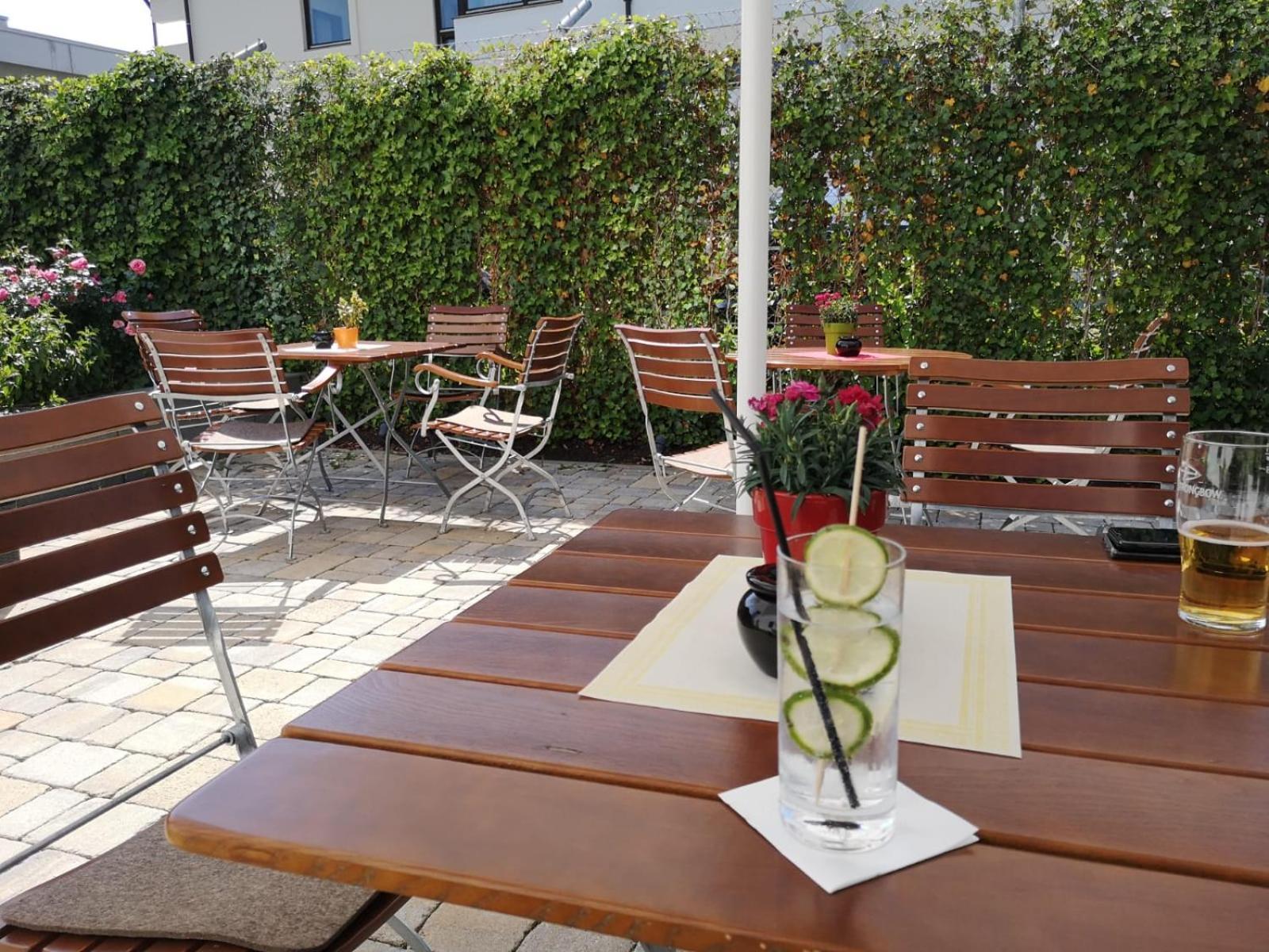 Hgs³ Hotel Schelklingen Eksteriør billede